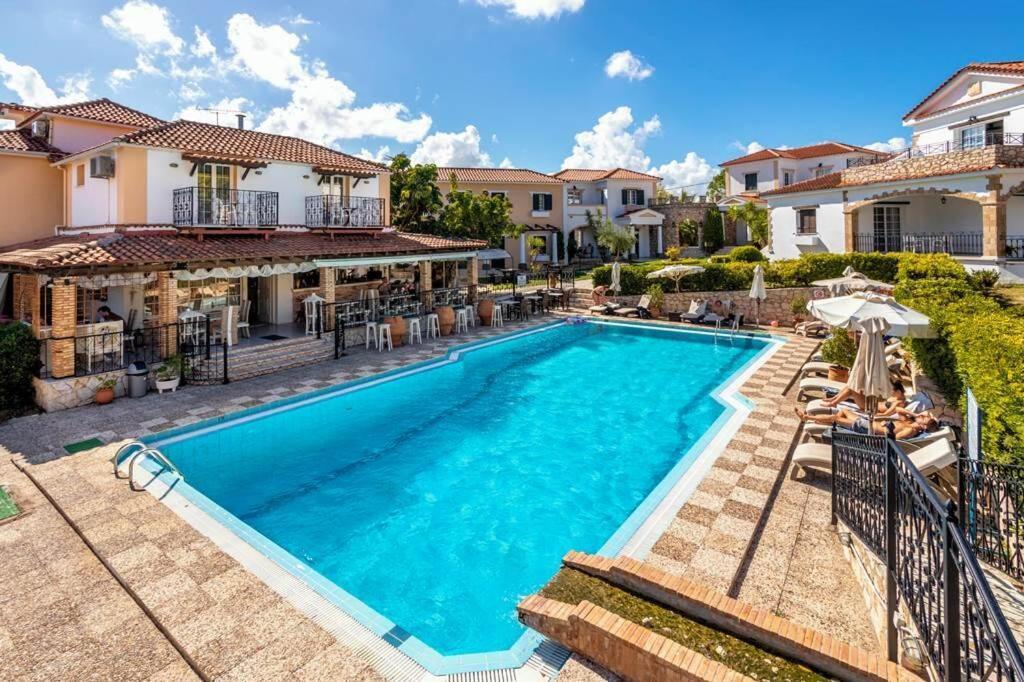 Anagenessis Resort Kalamaki  Bagian luar foto