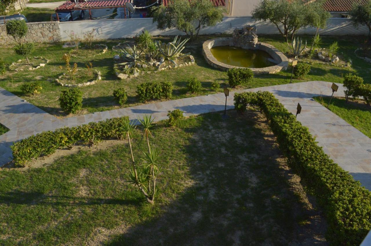 Anagenessis Resort Kalamaki  Bagian luar foto